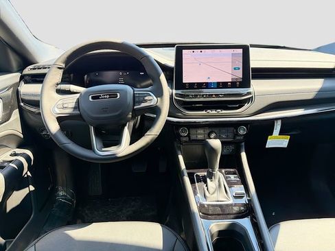 New 2026 Jeep Compass Limited w/ Sun, Sound & Navigation Group AWD/4WD image 25