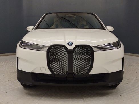 Certified 2023 BMW iX xDrive50 AWD/4WD image 5