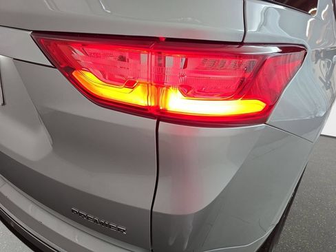 Used 2020 Chevrolet Traverse Premier AWD/4WD image 34