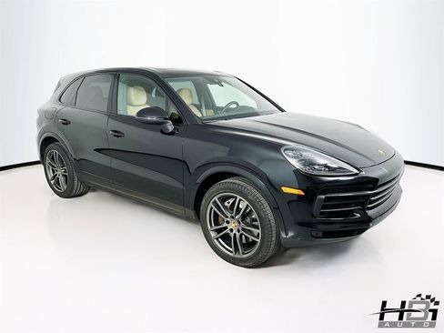 Used 2023 Porsche Cayenne Platinum Edition AWD/4WD image 4