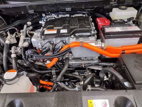 Used 2023 Toyota bZ4X XLE w/ Weather Package image 8