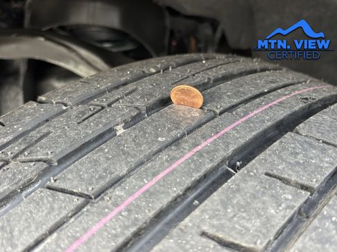 Used 2023 Ford Expedition Max Limited image 14