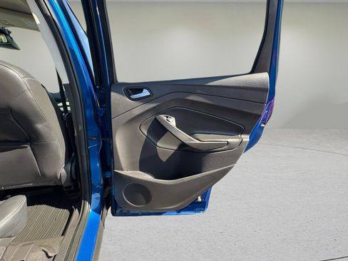 Used 2018 Ford Escape SEL w/ Ford Safe & Smart Package image 40