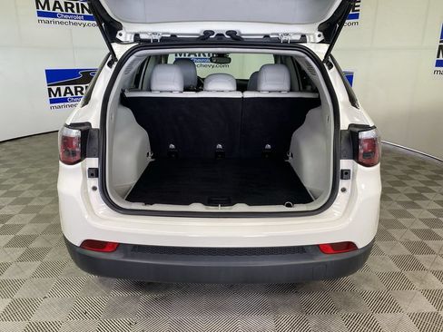 Used 2019 Jeep Compass Latitude AWD/4WD image 30
