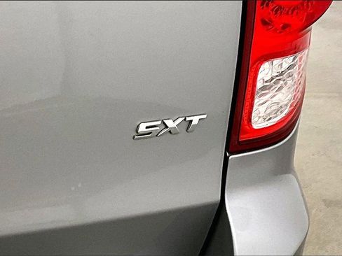 Used 2016 Dodge Grand Caravan SXT image 24