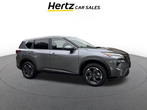 Used 2025 Nissan Rogue SV image 1