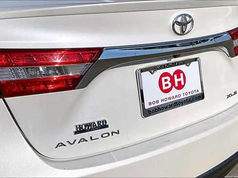 Used 2015 Toyota Avalon XLE image 30