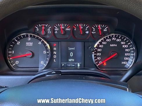 Used 2018 Chevrolet Silverado 1500 Custom w/ Custom Convenience Package AWD/4WD image 23