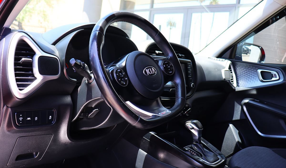 Used 2020 Kia Soul GT-Line FWD image 40