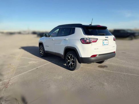 New 2026 Jeep Compass Limited image 8