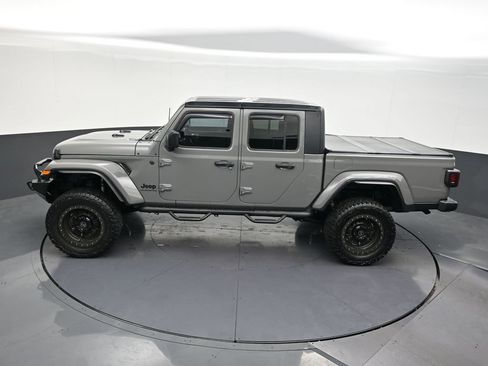 Used 2022 Jeep Gladiator Sport AWD/4WD image 17
