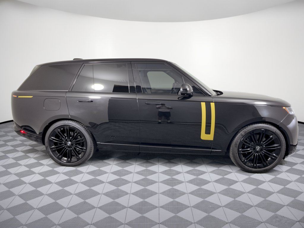 Used 2024 Land Rover Range Rover SE AWD/4WD image 8