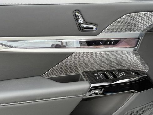 New 2026 BMW 740i 740i w/ Premium Package image 15