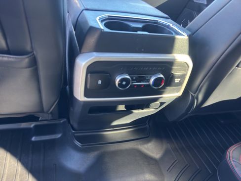 Used 2023 Ford Expedition Limited image 25