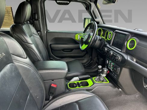 Used 2020 Jeep Wrangler Unlimited Sahara AWD/4WD image 8