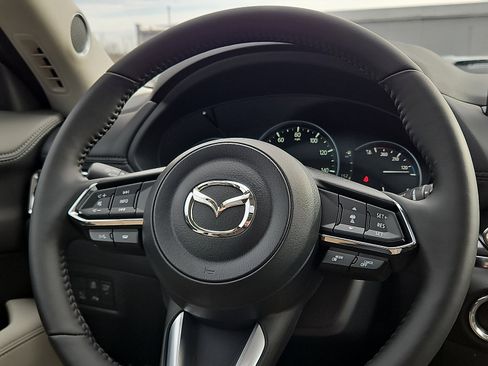 New 2025 MAZDA CX-5 AWD 2.5 S w/ Premium Plus Pkg image 17