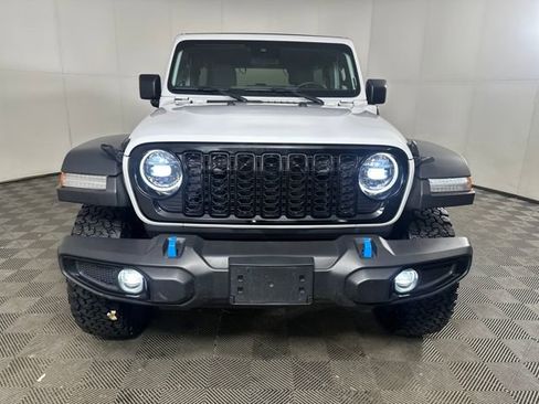 Used 2024 Jeep Wrangler Unlimited image 8