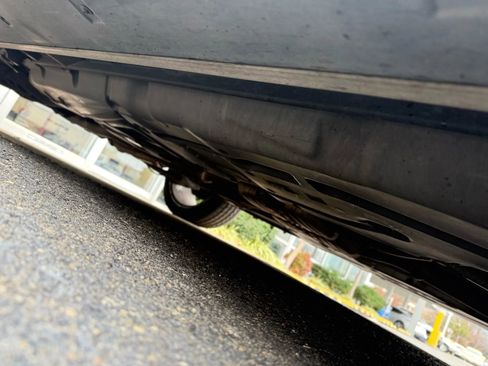 Used 2010 Mercedes-Benz GL 550 4MATIC image 64