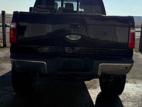 Used 2013 Ford F250 Lariat w/ Lariat Ultimate Pkg image 4