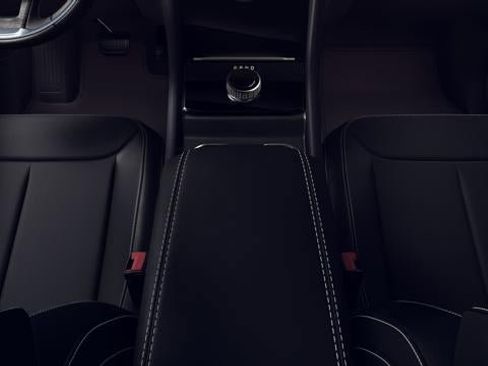 New 2026 Jeep Grand Cherokee Altitude AWD/4WD image 4