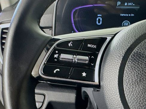 Certified 2025 Kia Seltos S AWD/4WD image 9