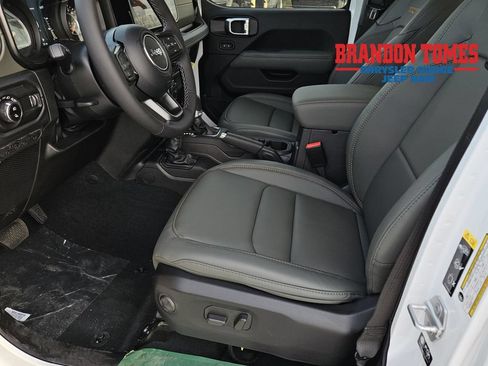 New 2026 Jeep Gladiator Mojave AWD/4WD image 14
