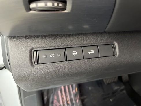 New 2025 Nissan Pathfinder SL image 32