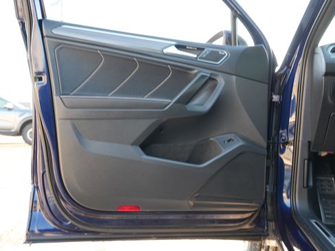 Used 2023 Volkswagen Tiguan SEL R-Line image 17