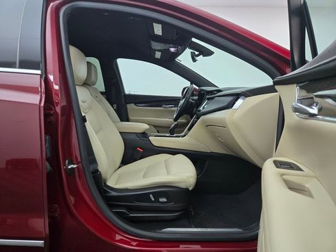 Used 2018 Cadillac XT5 AWD image 27