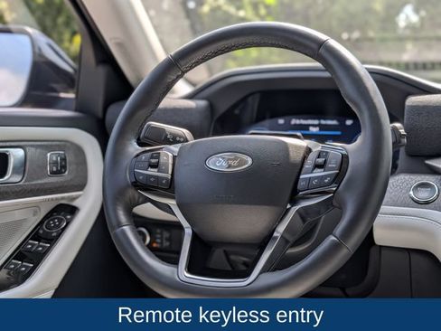 Used 2025 Ford Explorer Platinum w/ Ultimate Package AWD/4WD image 14