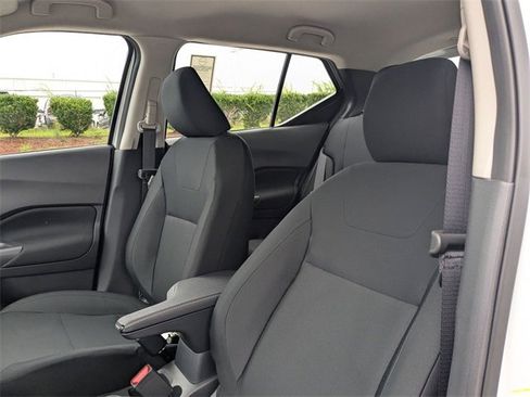 New 2025 Nissan Kicks Play S image 14