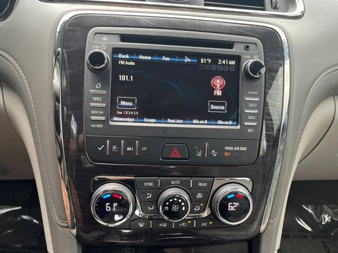 Used 2017 Buick Enclave Premium AWD/4WD image 19