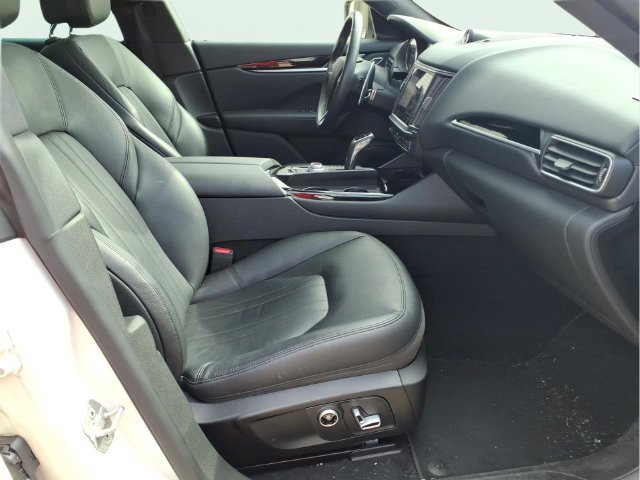 Used 2023 Maserati Levante Modena AWD/4WD image 20