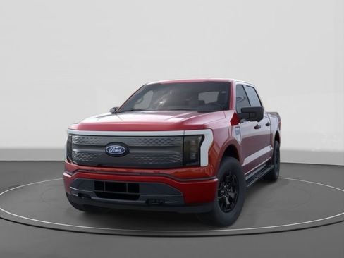 New 2025 Ford F150 Lightning XLT image 2