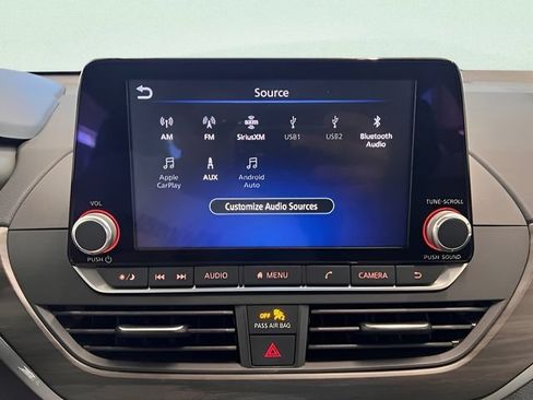 Used 2025 Nissan Altima 2.5 SV FWD image 17