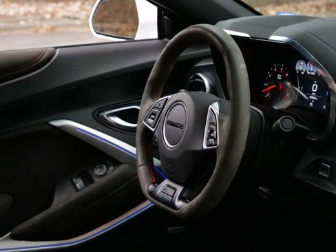 Used 2021 Chevrolet Camaro ZL1 image 37