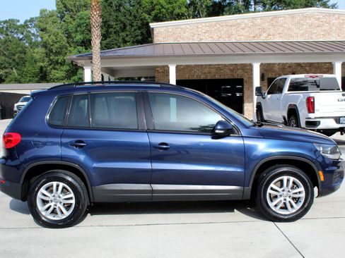 Used 2016 Volkswagen Tiguan S image 18