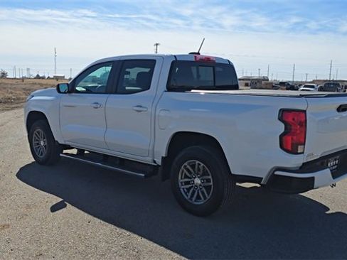 Used 2024 Chevrolet Colorado LT w/ LT Convenience Package image 8