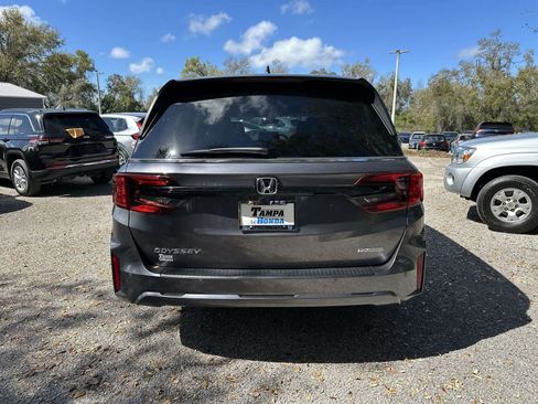 New 2026 Honda Odyssey Touring image 7