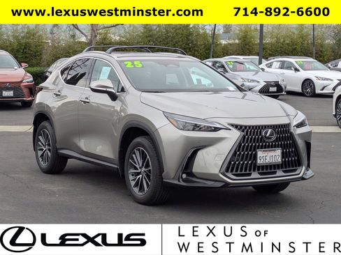 Certified 2025 Lexus NX 250 FWD image 3