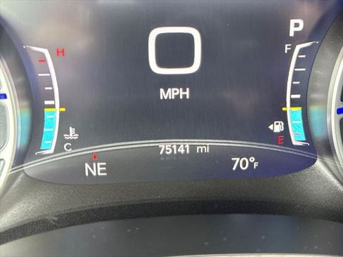 Certified 2023 Chrysler Pacifica Touring-L FWD image 20
