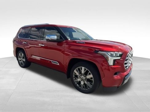 Used 2023 Toyota Sequoia Capstone AWD/4WD image 2