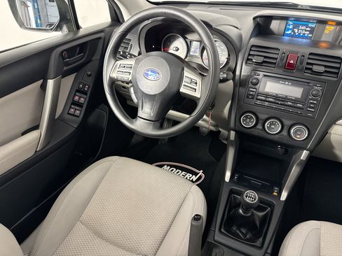 Used 2015 Subaru Forester 2.5i Premium AWD/4WD image 32