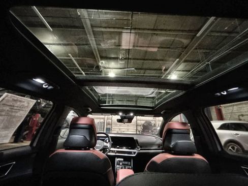 Certified 2023 Kia Sportage SX image 18