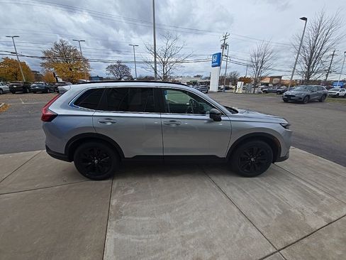 Certified 2023 Honda CR-V Sport Touring image 2