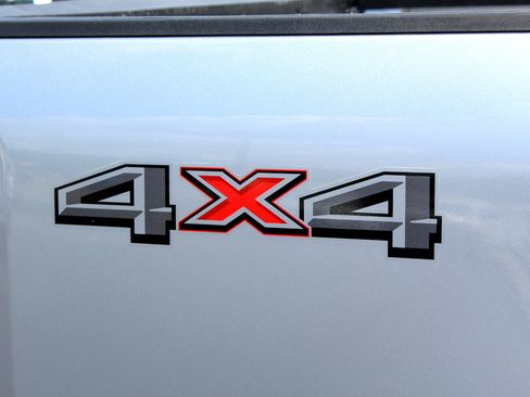 Used 2024 Ford F250 XLT image 40