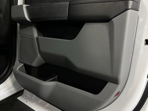 Used 2023 Ford F250 XLT w/ Snow Plow Prep Package image 30