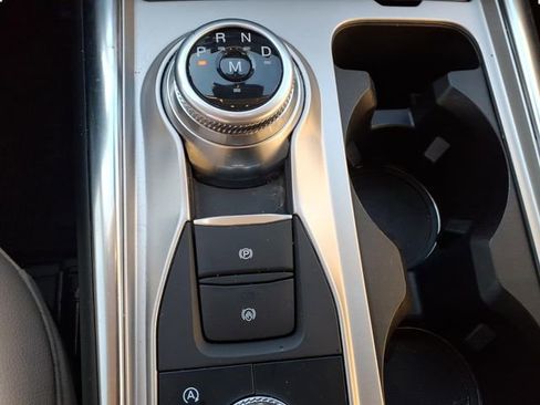 Used 2020 Ford Explorer XLT w/ Equipment Group 202A image 17