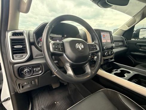 Used 2022 RAM 1500 Laramie AWD/4WD image 13