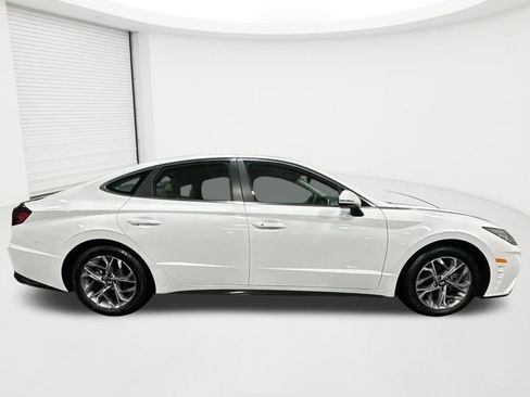 Certified 2023 Hyundai Sonata SEL w/ Preferred Accessory Package FWD image 4